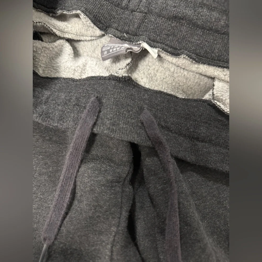 Puma Grey Fleece Lined Sweatpants Women’s Large Logo Lounge Joggers - Picture 8 of 8